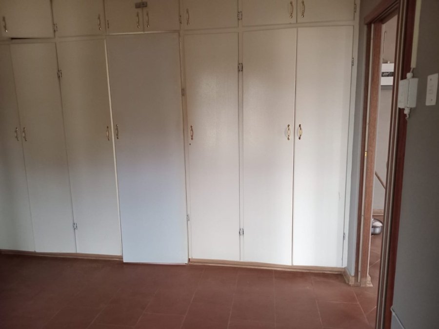4 Bedroom Property for Sale in Bloemhof North West
